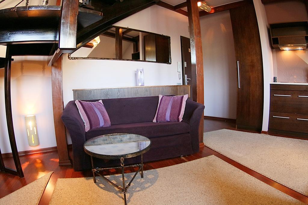 Krakow Jacuzzi Apartment Værelse billede